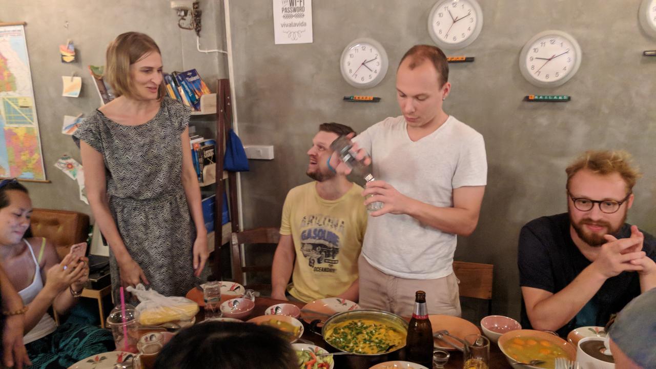 Been Hostel Ratchathewi Bangkok Bagian luar foto